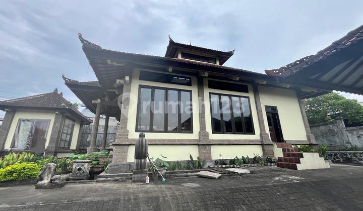 Gedung Eks Galeri Mebel yang Luas - Lokasi Strategis di Denpasar Utara