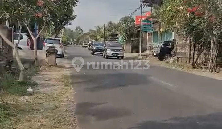 Strategic Plot of Land in Sesandan Village, Tabanan, Near Main Road & Indomaret