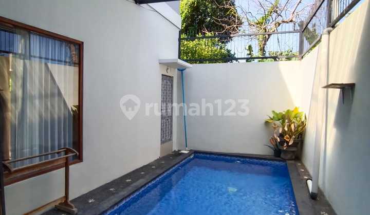 Villa Nyaman Semi Furnished Di Sanur – Lokasi Strategis Dekat Pantai & Sekolah Internasional 