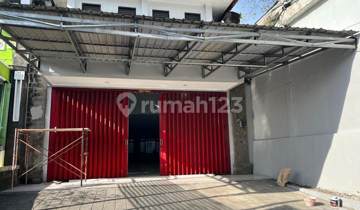 Strategic Shop House on the Side of West Gatsu Road - Denpasar, Spacious Parking