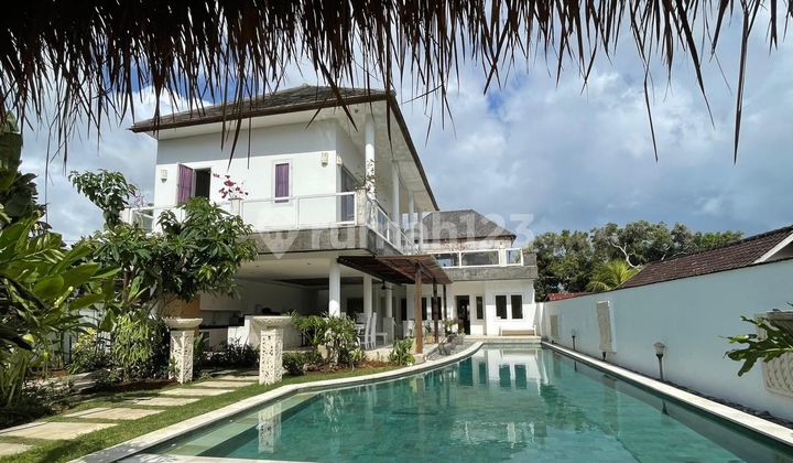 Hunian Nyaman Deket Pantai Balangan Ungasan- 4 Kamar, Fully Furnished & Private Pool