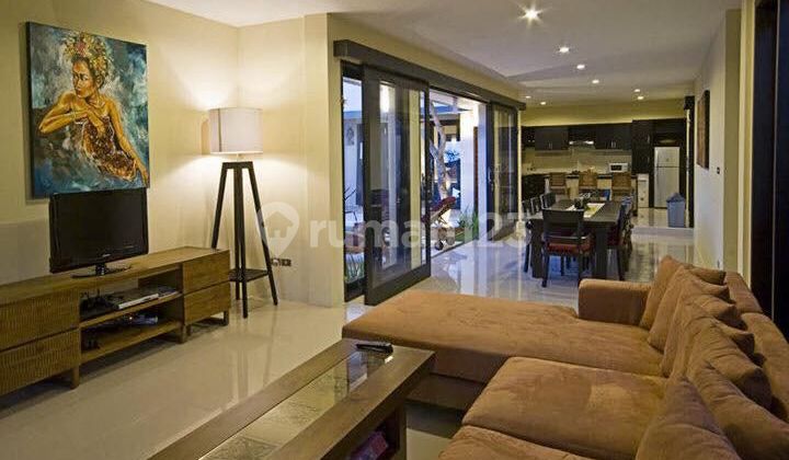 Villa Mewah 5 Kamar Di Seminyak - Lokasi Strategis Dekat Pantai Dan Pusat Hiburan 2