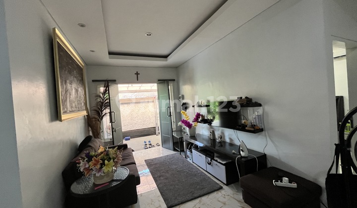 Turun Harga !! Rumah Cantik Full Furnished Di Perumahan Nyaman - Jimbaran, Bali