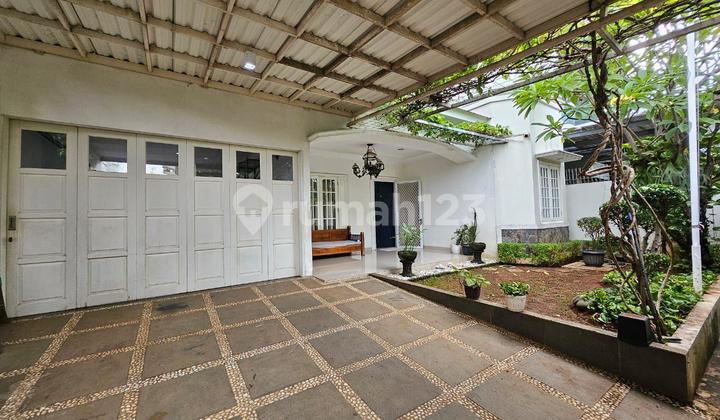 Rumah Premium 2 Lantai Siap Huni di Puri Gading Bekasi , LT 300 M2 , One Gate System