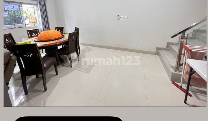 Dijual Cepat - Rumah Mewah Full Furnished 5 Kamar di Sesetan, Denpasar 2
