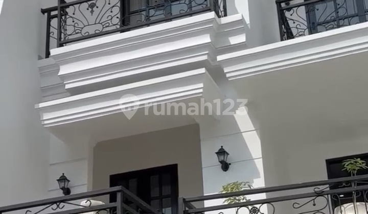 3-Story Classic Modern House in South Denpasar - Pakerisan Residence Phase 2 2