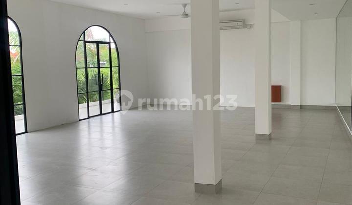 Available Space Shop In Berawa, Just 15 Minutes From Beach Available Space Shop In Berawa, Just 15 Minutes From Beach