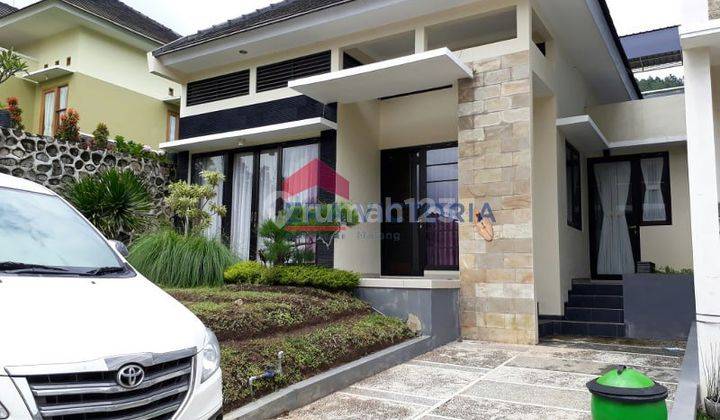 Rumah Villa Siap Huni Dikota Batu Malang Kawasan Sejuk Dan Tenang 1