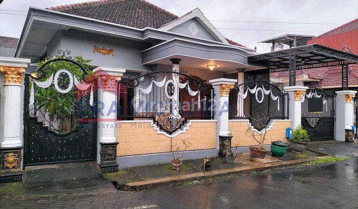 Rumah Luas Cocok Untuk Tempat Tinggal Atau Kantor Di Kota Malang  1