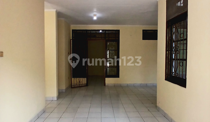 Jual Cepat Rumah Siap Huni di Taman Palem Lestari Cengkareng