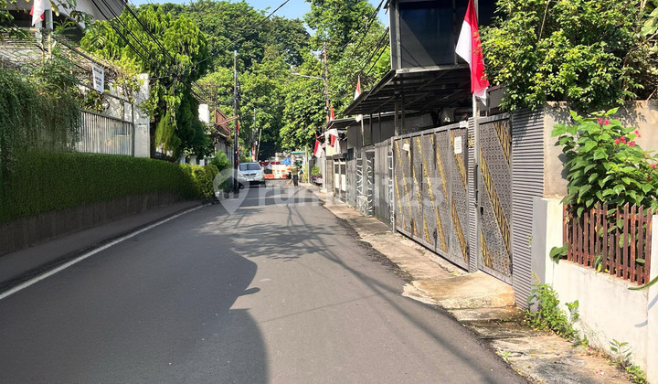 Old House in Menteng (Land Calculation) 2