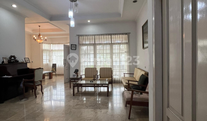 Rumah 1,5 Lantai di Bintaro Sektor 1 Rumah 1,5 Lantai di Bintaro Sektor 1