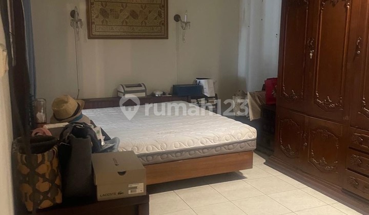 Rumah 2 Lantai di Pondok Indah