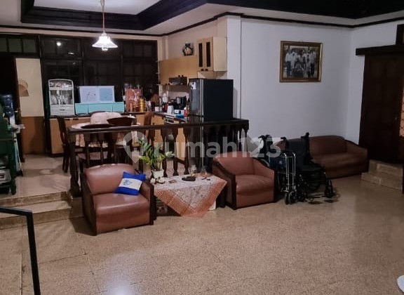 Rumah 2 Lantai di Lebak Bulus
