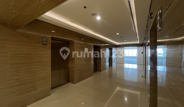 Plaza Oleos Office Building on TB Simatupang Plaza Oleos Office Building on TB Simatupang