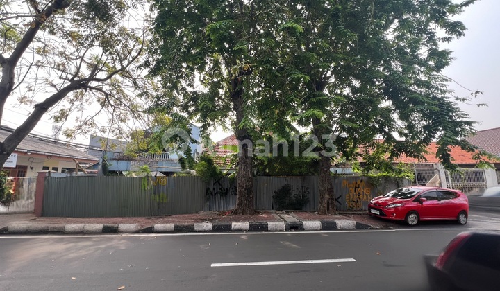 Rumah Tua di Johar Baru - Hitung Tanah