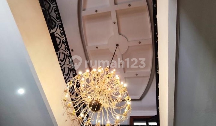 Rumah 2 lantai di Radio Dalam 2