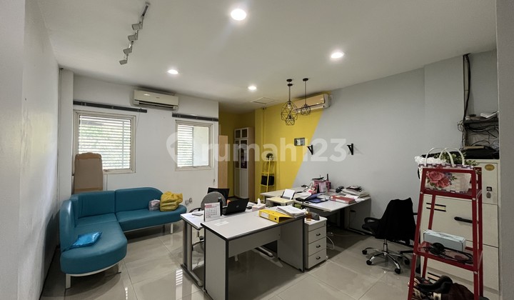 Ruko 3,5 Lantai di Gandaria 