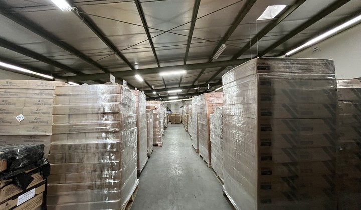 Warehouse Pegangsaan Barat, Kelapa Gading