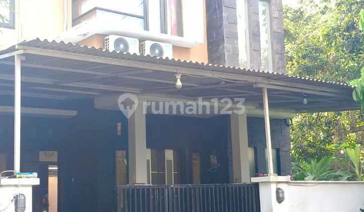 Dijual Rumah Lantai 2 dengan 4 Kamar Tidur 2 Kamar Mandi Luas Tanah 145M2 di Taman Griya Jimbaran Dijual Rumah Lantai 2 dengan 4 Kamar Tidur 2 Kamar Mandi Luas Tanah 145M2 di Taman Griya Jimbaran