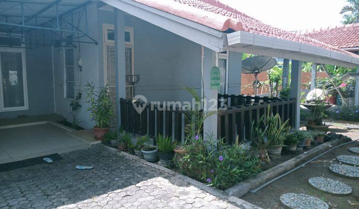 Rumah style klasik serasa villa di taman griya jimbaran 2