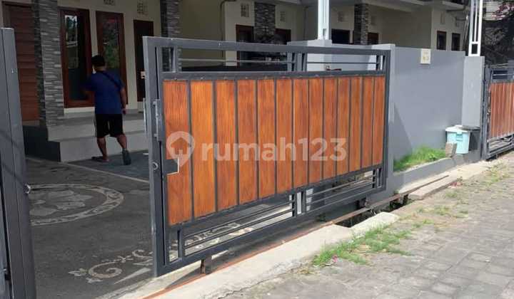 Rumah dengan 2 Kamar 1 Kamar Mandi Luas 1 Are Semi Furnish di Puri Gading Jimbaran - Ungasan