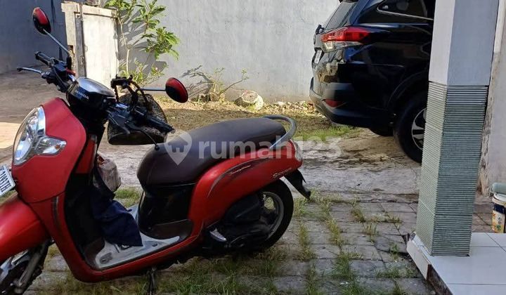 House with 200 square meters of land near the Immigration Office in Taman Jimbaran, featuring 2 bedrooms and 1 bathroom. House with 200 square meters of land near the Immigration Office in Taman Jimbaran, featuring 2 bedrooms and 1 bathroom.