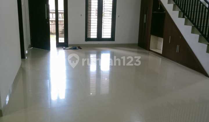 Modern House With 4 Bedrooms 3 Bathrooms, Land Size 132M² For Rent At Taman Griya Permai Jimbaran 2