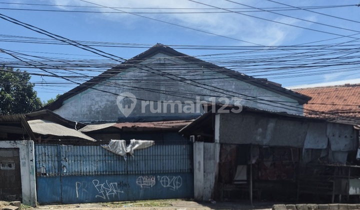 Warehouse Suitable for Small Industry with Strategic Road Access