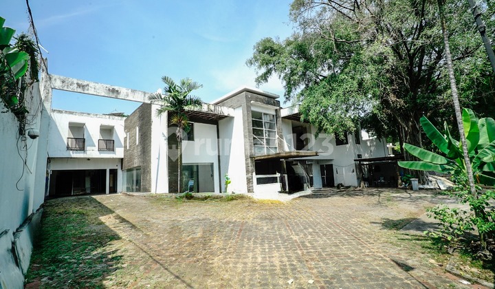 Dijual Via Lelang Rumah Mewah Di Raya Kemang Utara 44a - Jakarta Selatan