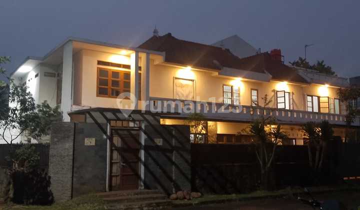 Dijual Rumah/kosan Eksklusif 2,5 Lantai Di Bsd - 12 Kamar Mandi Dalam, Sangat Cocok Untuk Investasiluas Tanah: 437 M²luas Bangunan: 720 M² (2,5 Lantai)jumlah Kamar: 12 Kamarkamar Mandi: Setiap Kamar Dilengkapi Kamar Mandi Dalamhadap: Baratlistrik: 3.200 W