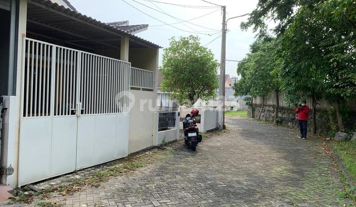 For Sale: Auction House at Low Price in Golden Beery Regency – Gresik, East Java. For Sale: Auction House at Low Price in Golden Beery Regency – Gresik, East Java.