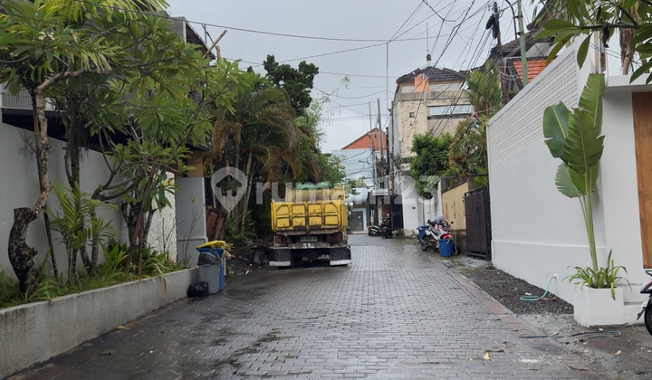 Dijual Rumah Modern di Semer Kerobokan Bali -Shm, Akses Jalan 6 Meter 2