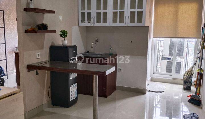 Disewakan 4 Kamar Tidur Apartemen Puri Park View Furnished Bagus 2