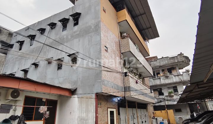 4-Storey Boarding House Building, Bank Asset, For Sale Cheap in Teluk Gong, Penjaringan, North Jakarta 1