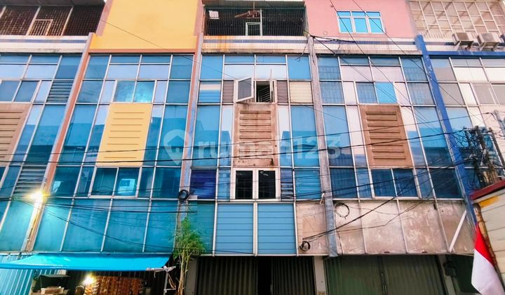 Ruko Murah 4 Lt Siap Huni di kawasan Pusat Perbelanjaan di DHI Teluk Gong, Jakarta Utara