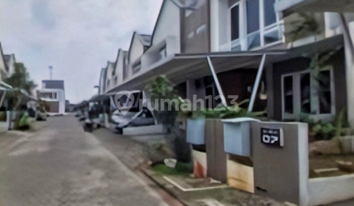 Villa with Modern Minimalist Design in Villa Bogor Indah 2