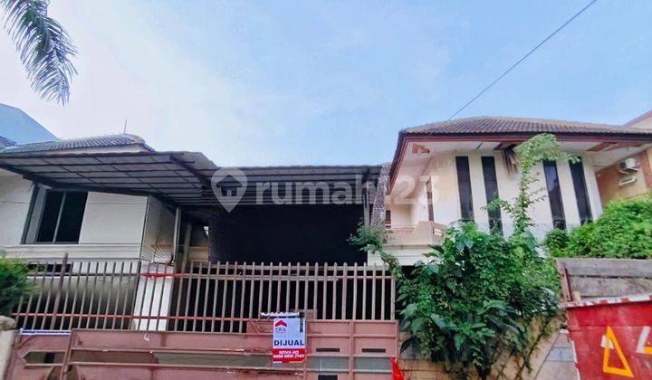 Rumah SHM 2 LT Hitung Tanah Saja di Jelambar Jakarta Barat Cocok Untuk Gudang dan Kos Kosan