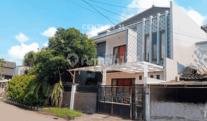 Luxury 2-Story House with Indoor Swimming Pool in an Upscale Residential Area 2