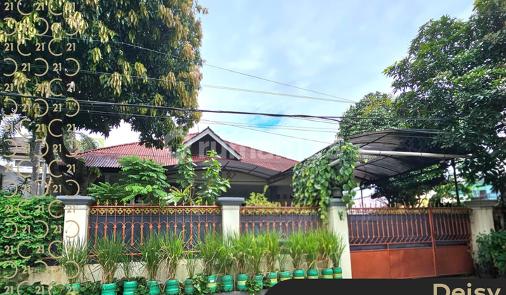 Dijual Rumah Semi Furnish di Bambu Apus Cipayung Jakarta Timur