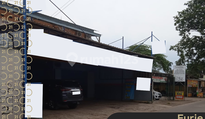 House on Nagrak Main Road, Gunung Putri, Bogor