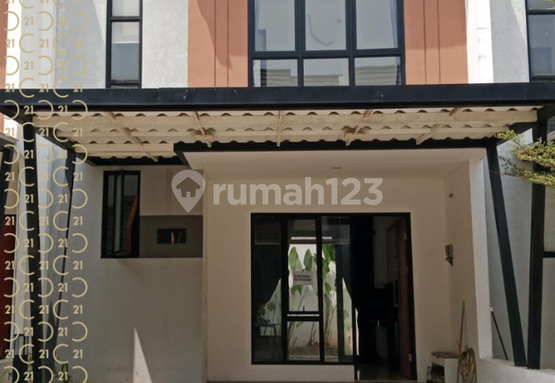 2-Story House in Metland Transyogi Housing