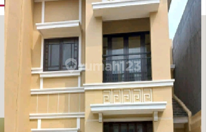 For Sale 2-Story Ready-to-Live-In House Pasadena Modernland 2