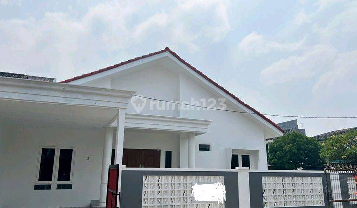 Rumah Mewah Gaya Modern Siap Huni Full Renovasi Pinus Taman Royal 1