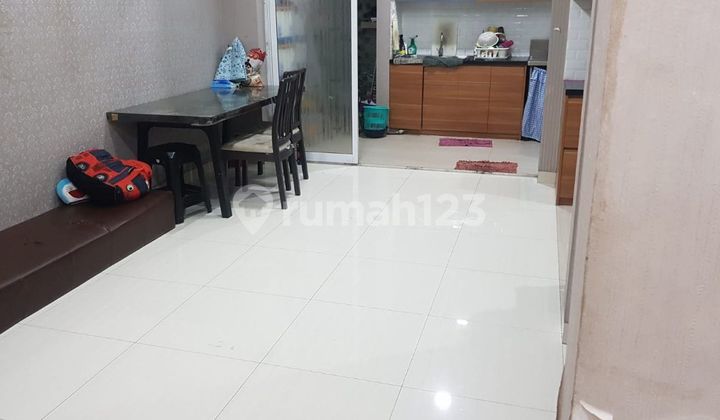 For Rent 2.5-Story House Fully Renovated Australia Green Lake City