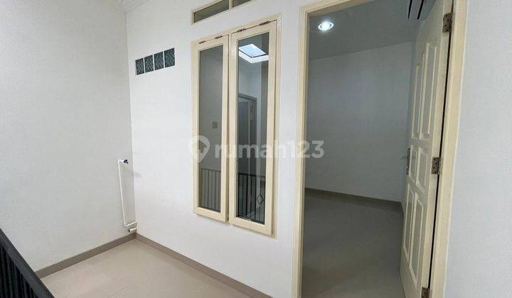 Rumah Minimalist Modern 2 Lantai Siap Huni Poris Indah 2