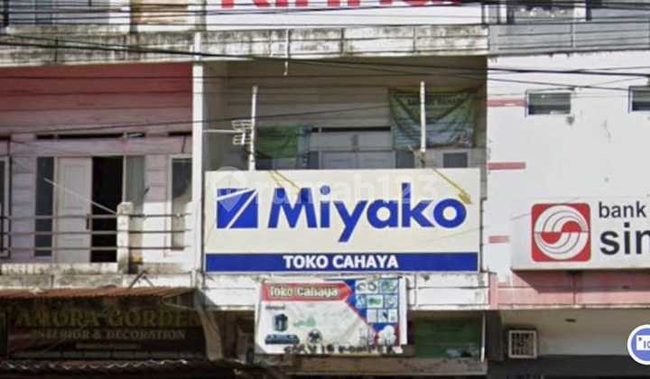 Strategic Shop House for Sale Strategic Shop House for Sale