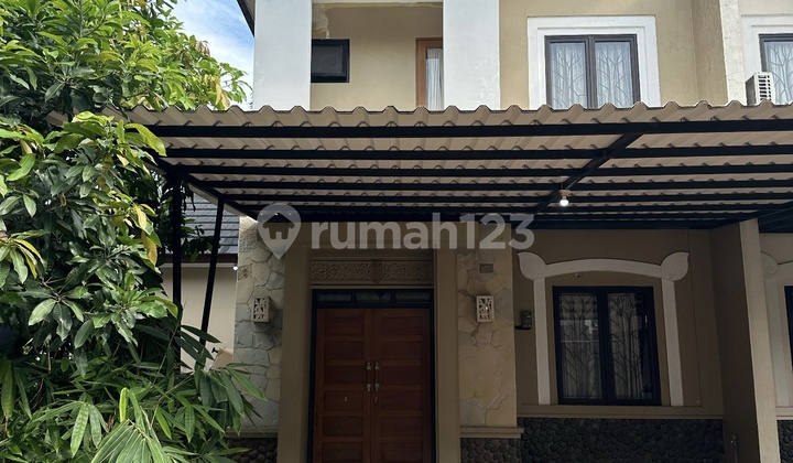 Rumah Cantik 2 Lantai Posisi Hoek Siap Huni Shm