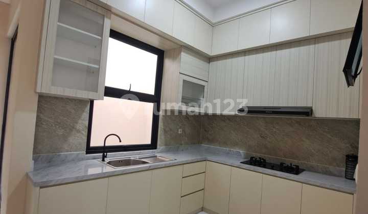 Beautiful New House in Kencana Loka BSD, Near International School and Business Center, Freehold Title 2
