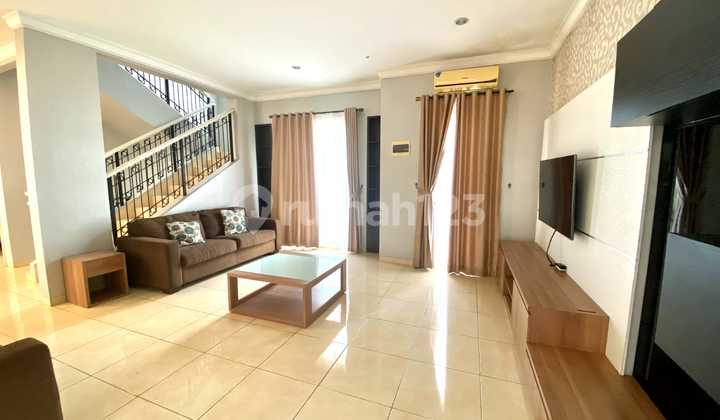 RUMAH CANTIK 3 LANTAI DI SUTERA ONYX, SIAP HUNI SERTIFIKAT SHM